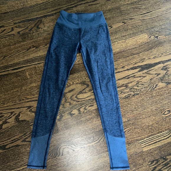 ALO Yoga Pants - alo Yoga  leggings